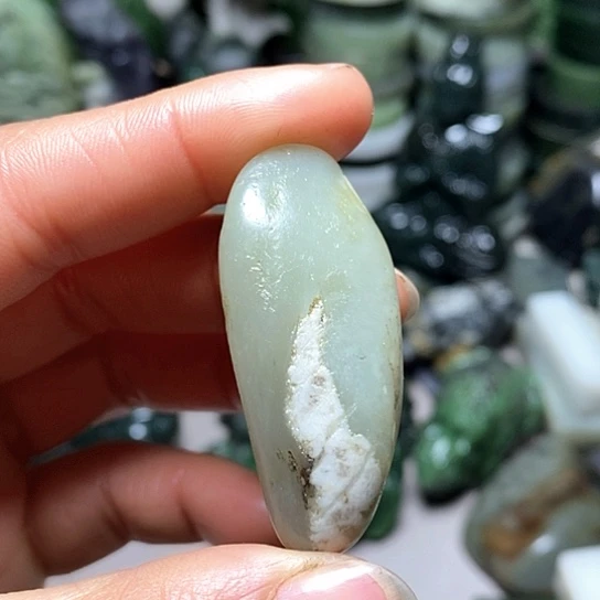 未镶嵌和田玉（糖玉）珠宝半成品