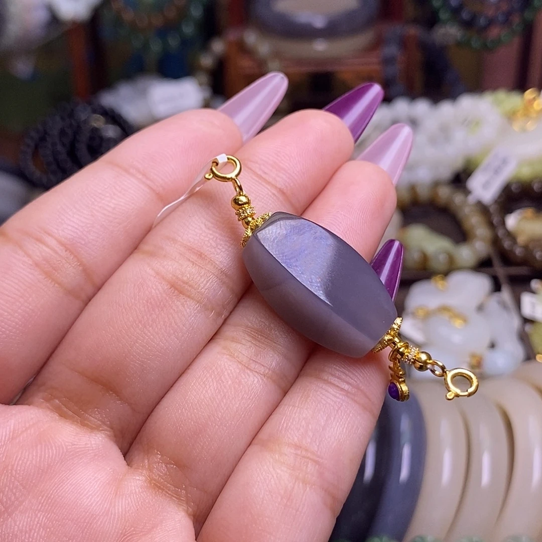 和田玉未镶嵌颈饰浓烟紫老料乐子