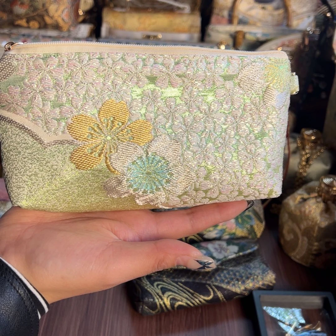 小***优织绣钱包现金包福利