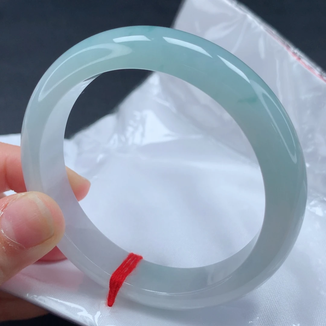 翡翠手镯未镶嵌，24号