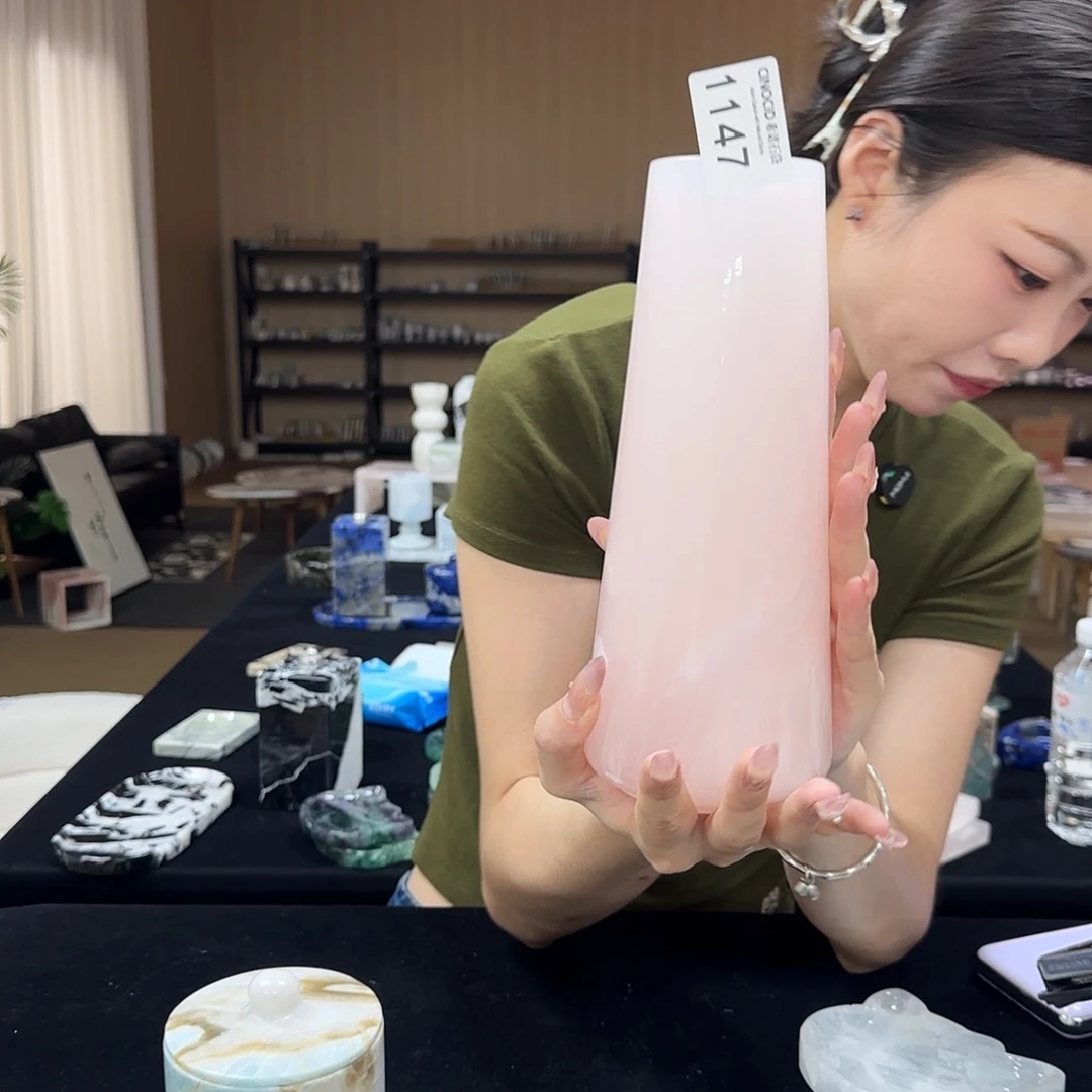 石材狐**涂粉玉花瓶1147