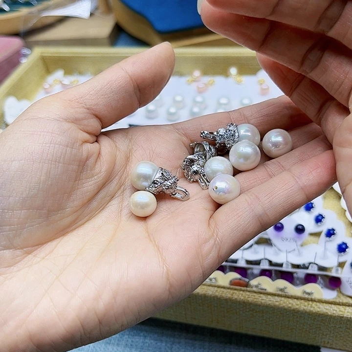 淡水珍珠胸饰银S925镶嵌露*