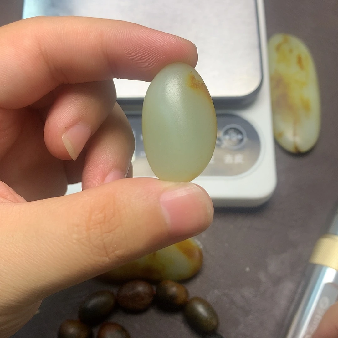 和田玉（糖玉）未镶嵌挂件