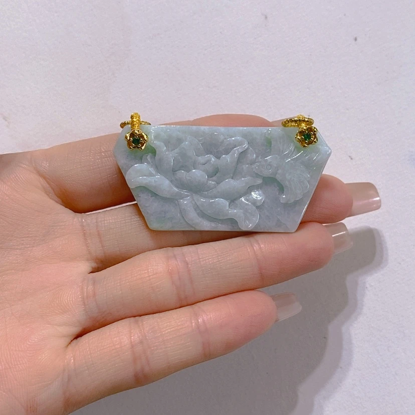 【闪购商品】翡翠未镶嵌颈饰