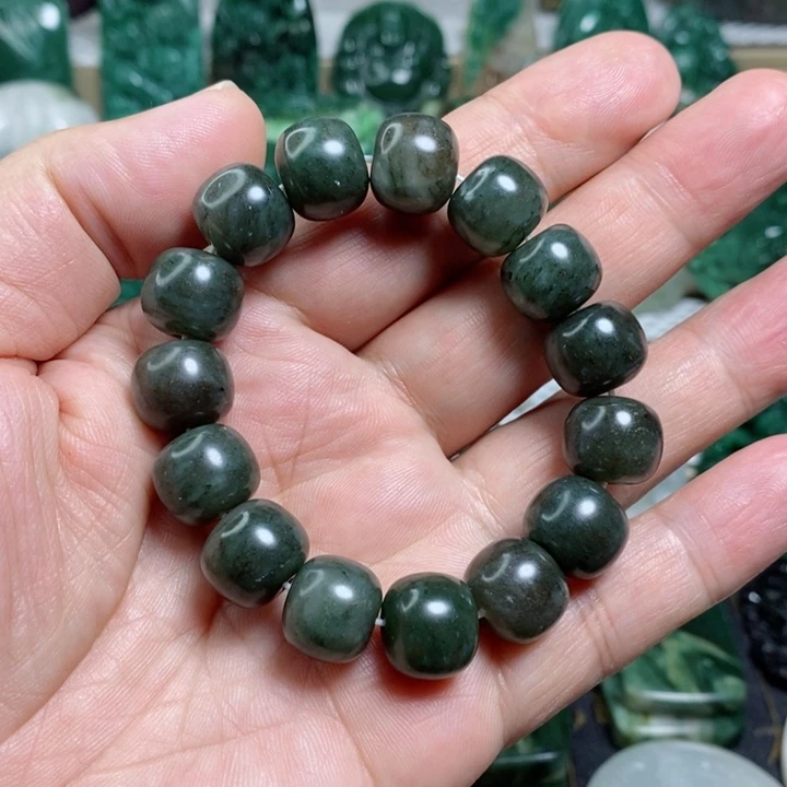 未镶嵌独山玉颈饰