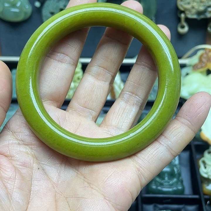 未镶嵌蛇纹石玉颈饰月*.62