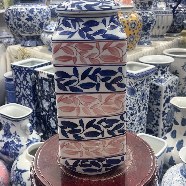 摆件青花瓷手工手绘高温釉下彩，居家摆件储物罐茶叶罐，微瑕瑕疵