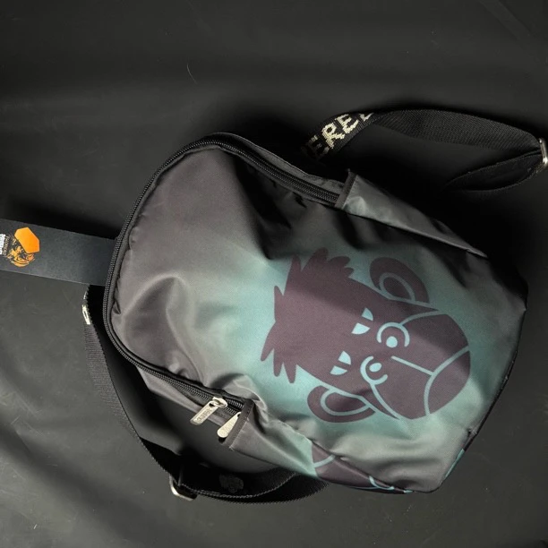 YSCORNERED/独眼虎品牌大号丐迪双肩包背包（谁翻版必告）