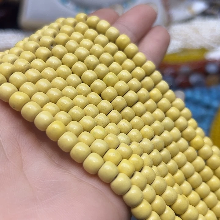 玛瑙/玉髓未镶嵌珠宝半成品T321   6.7m黄松老形一条