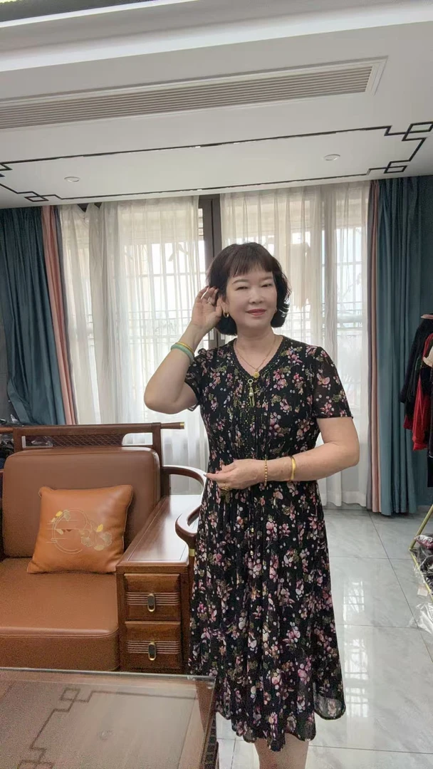 819夏季新款妈妈装时尚连衣裙