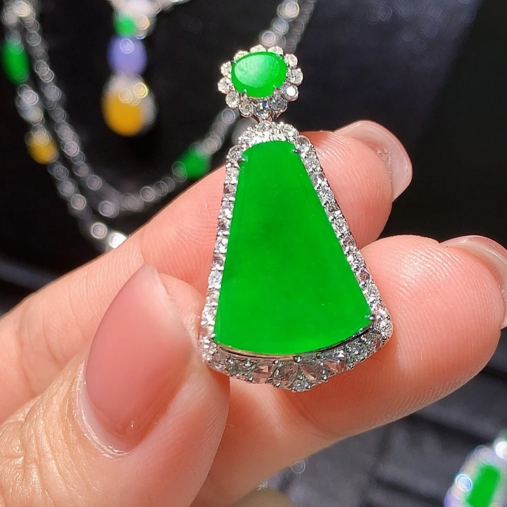 翡翠18K金镶嵌吊坠(不含链)