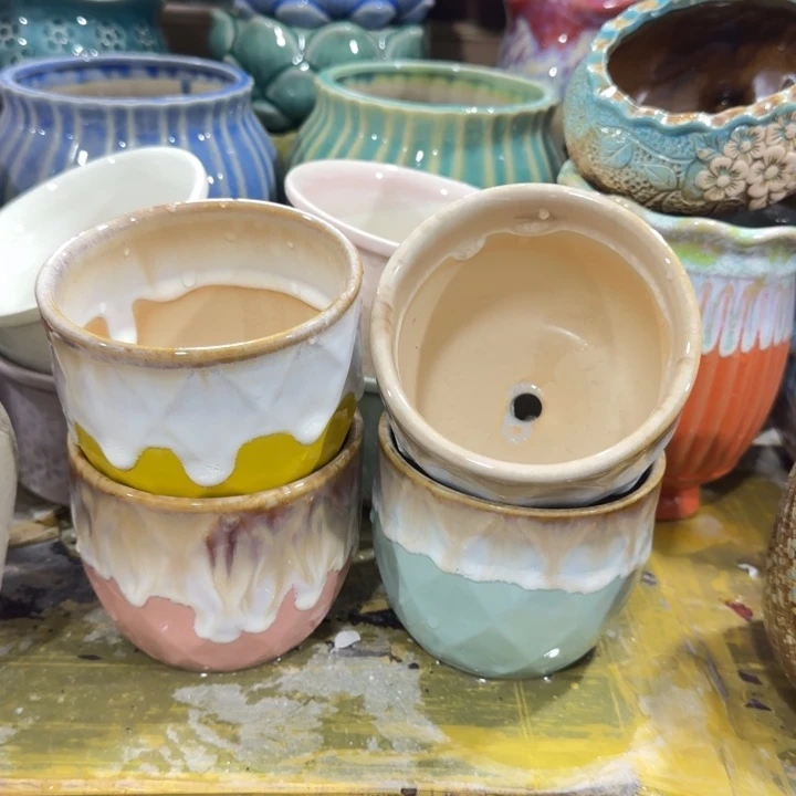 凑9块包邮，有孔陶瓷花盆