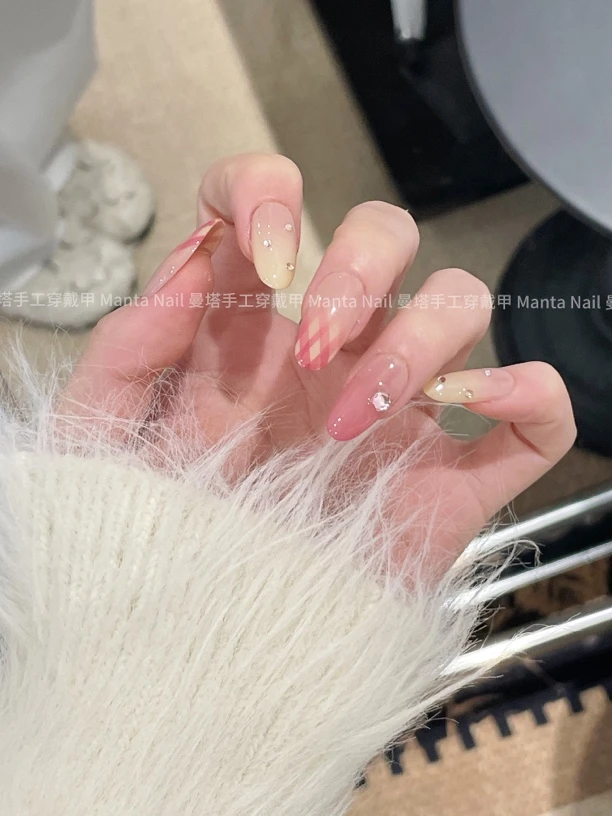 海派甜心｜黄粉渐变格纹纯欲春季可爱甜美纯手工穿戴甲