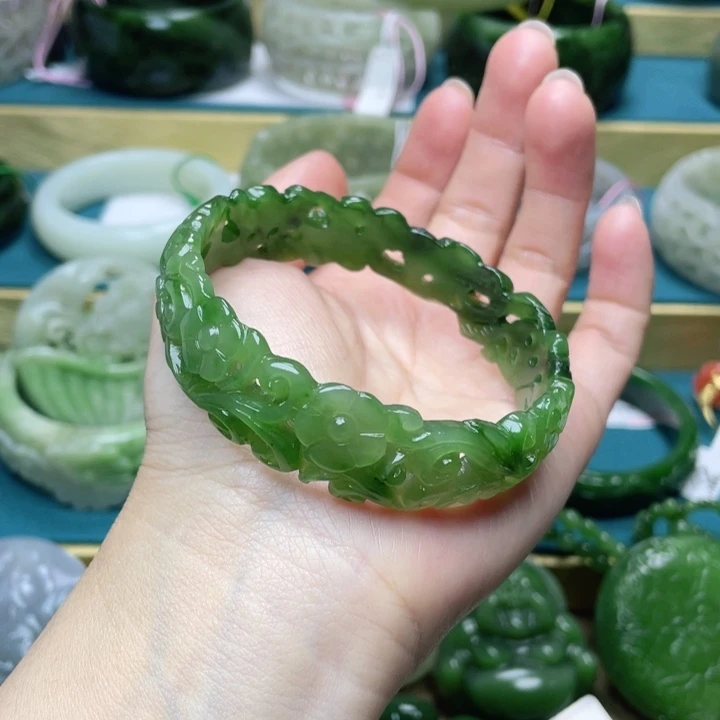 和田玉手镯61圈口 编号24未镶嵌