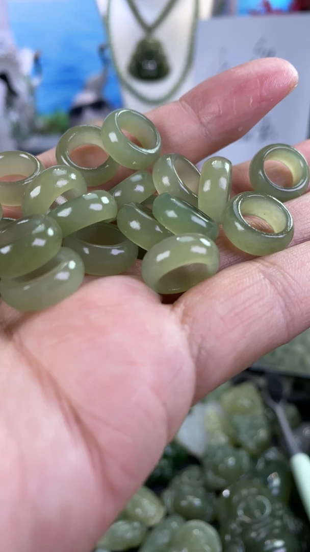 和田玉跑环，可以跑卡六或者卡八的珠子