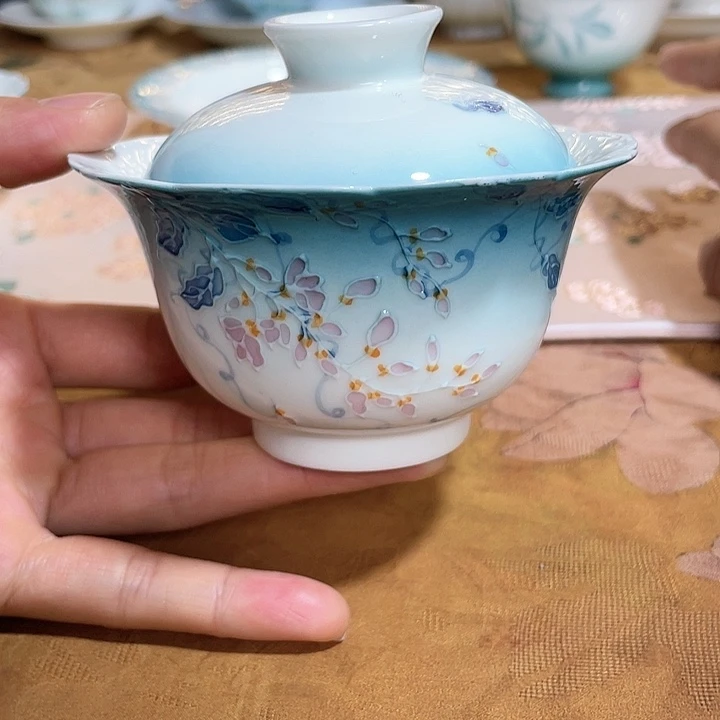 【闪购商品】幽蓝藤雾花边盖碗哈哈哈哈哈