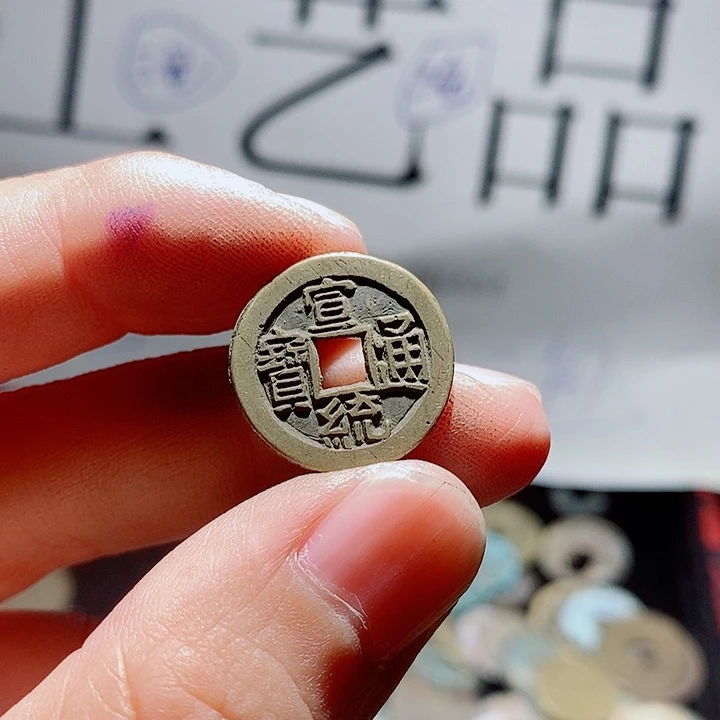 鹰****小陈小陈  手机挂件工艺品  172