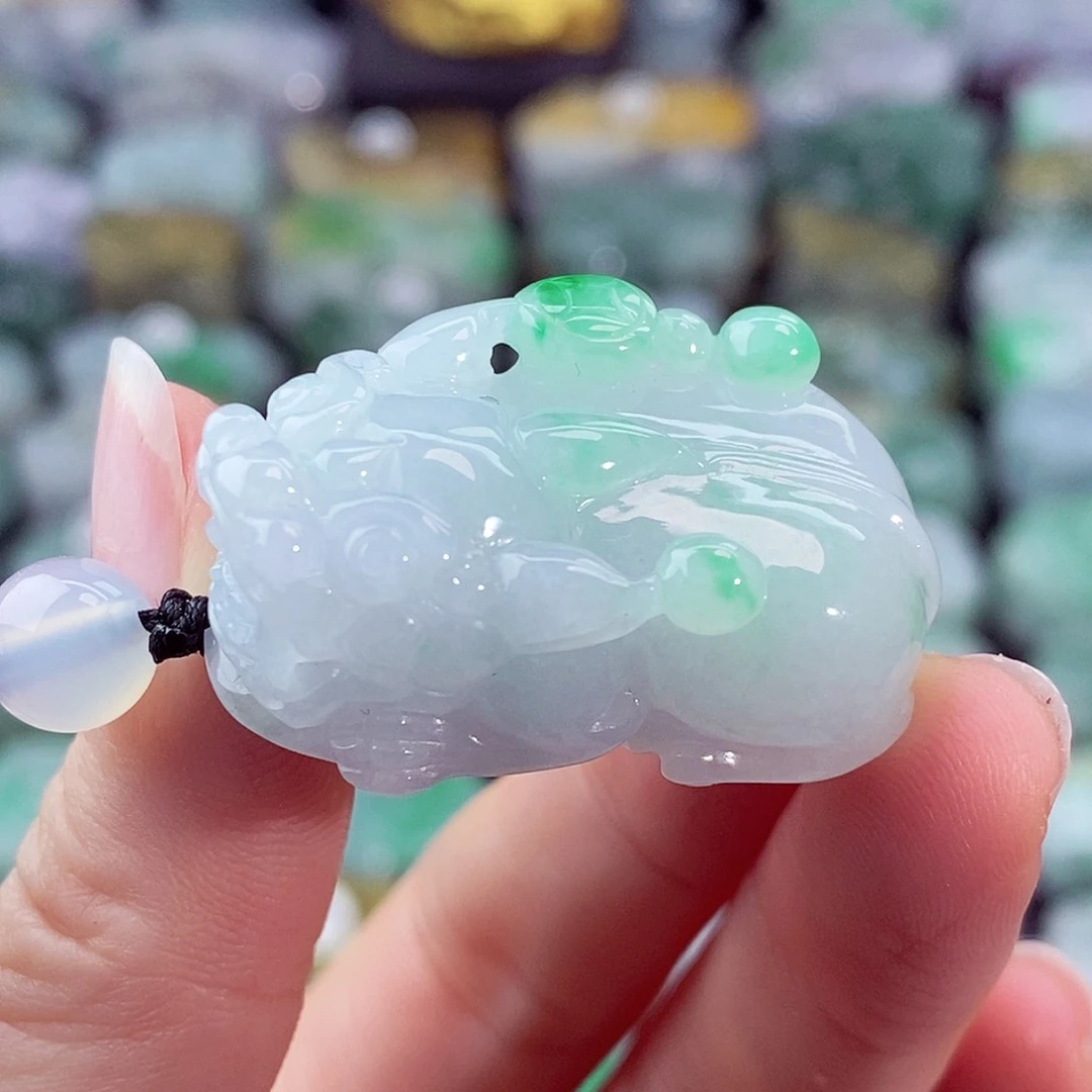 颈饰未镶嵌翡翠天然