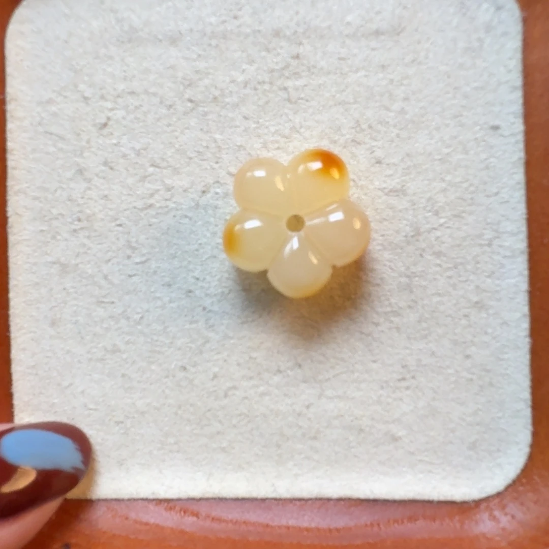 琥珀裸石未镶嵌琥珀