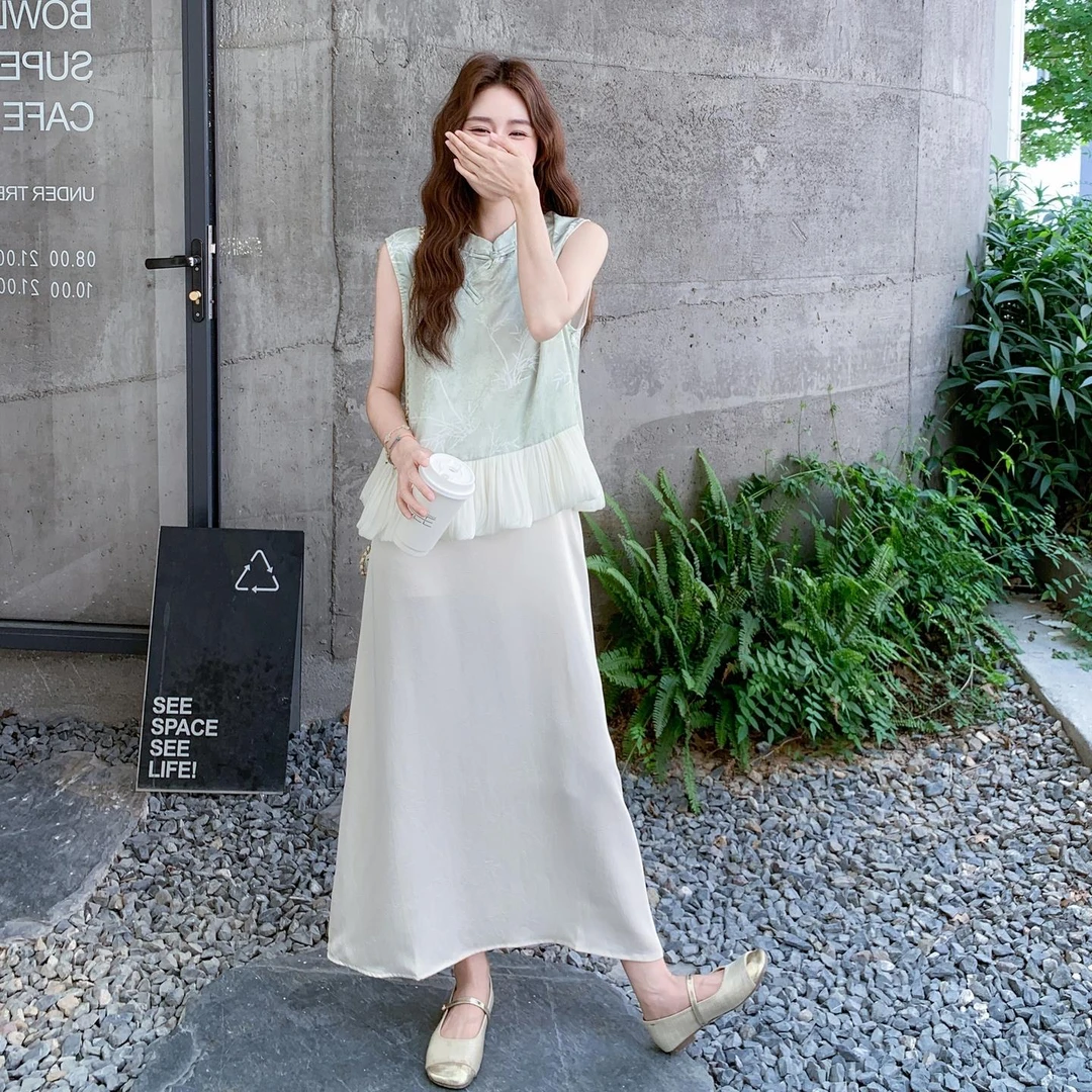 2025夏季新款日系松弛感轻熟风立领盘扣马甲女高腰显瘦吊带裙套装