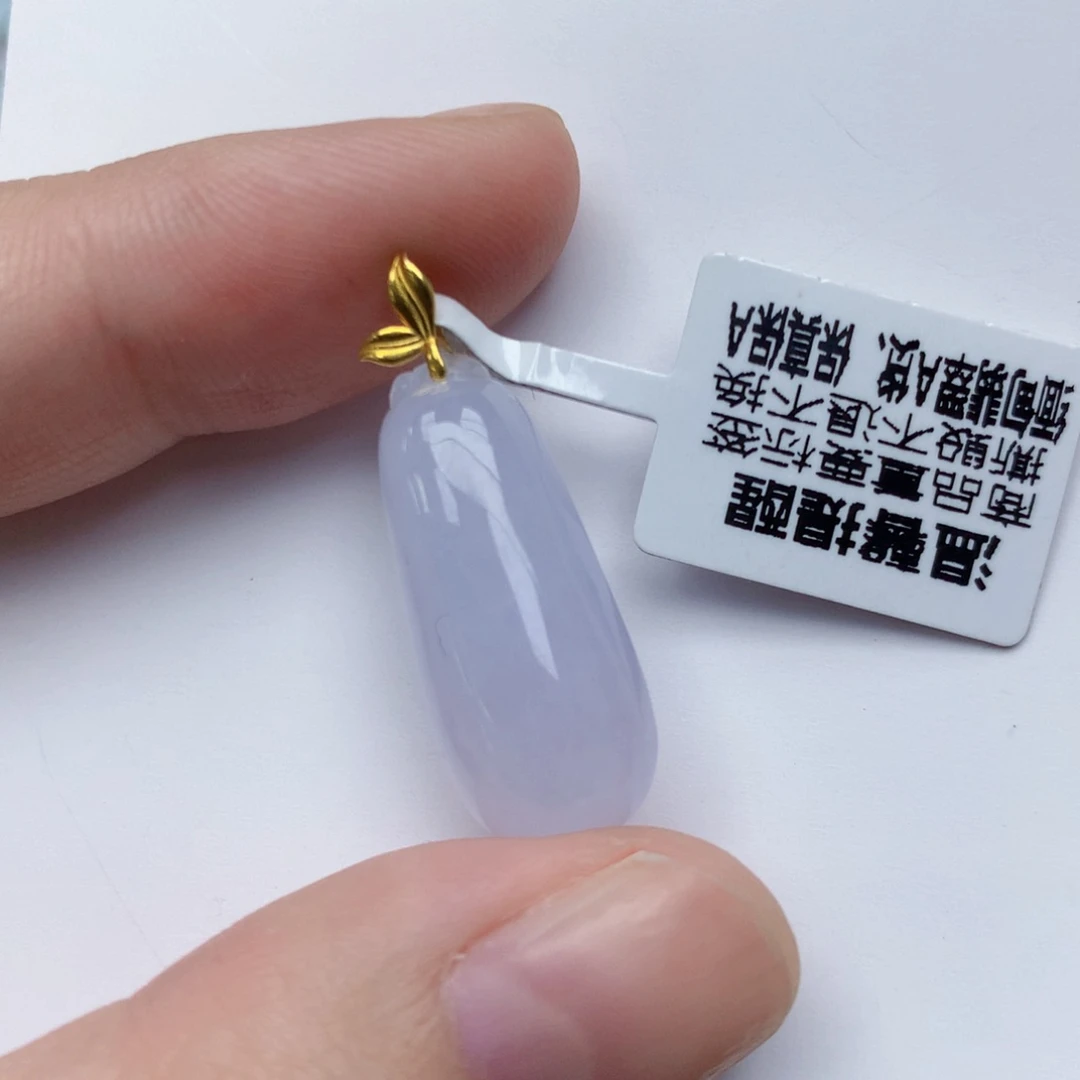 颈饰18K金镶嵌翡翠