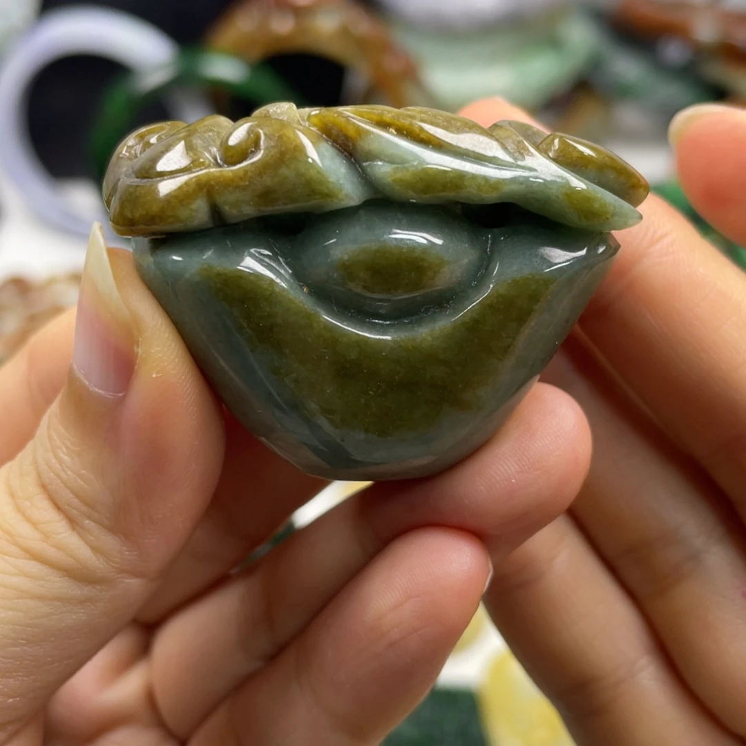 颈饰未镶嵌翡翠牌子