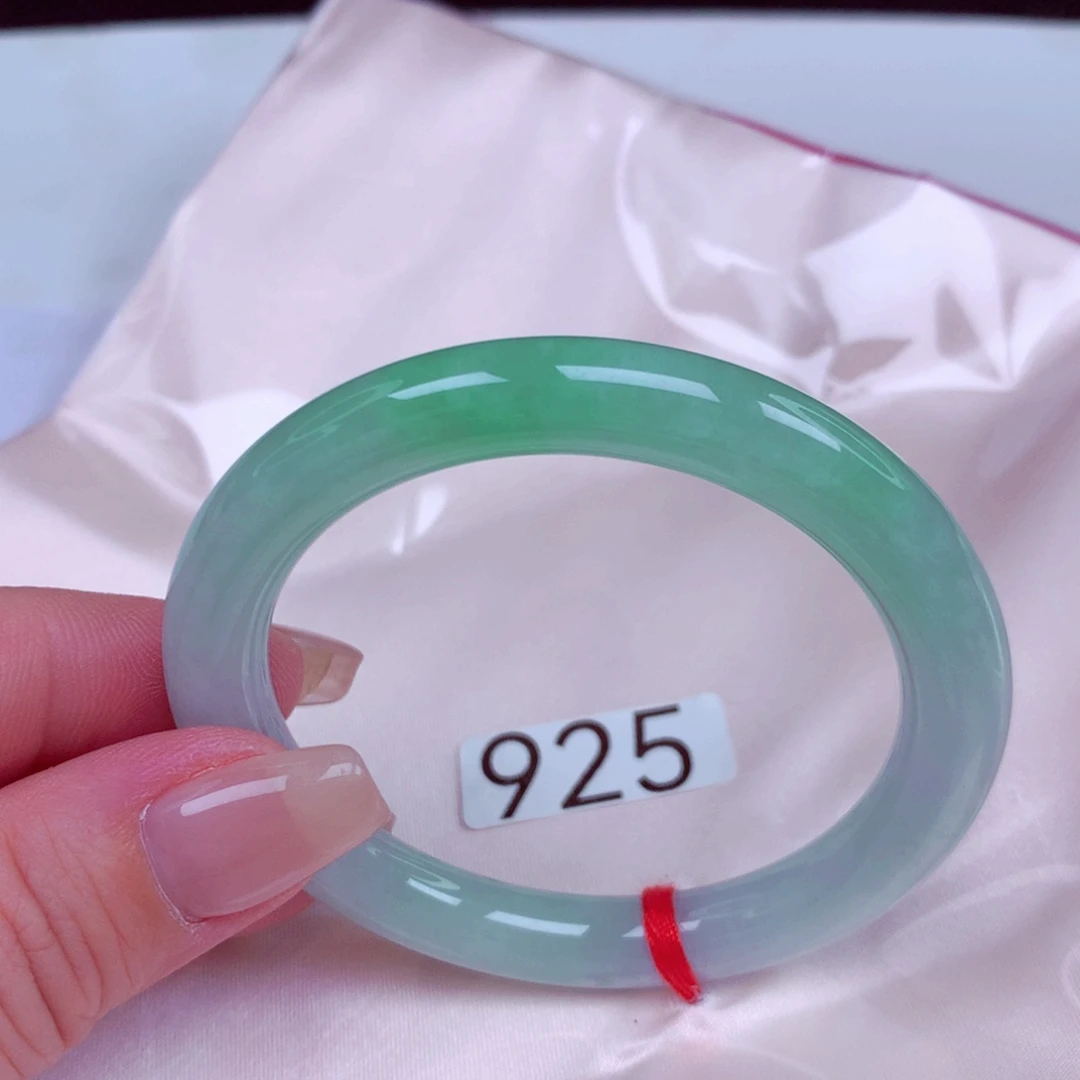 翡翠未镶嵌手镯手镯