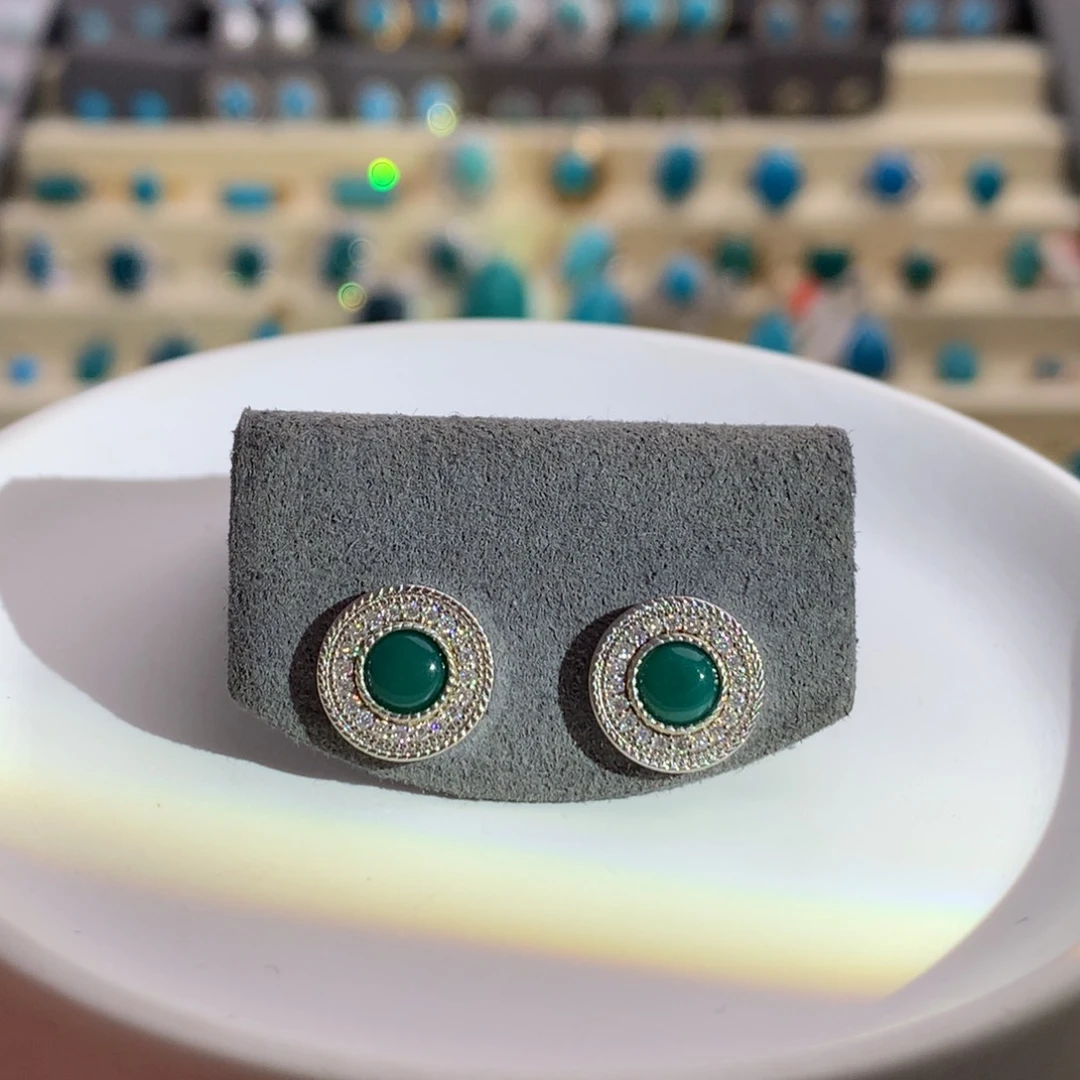 银S925镶嵌绿松石玉化绿耳钉