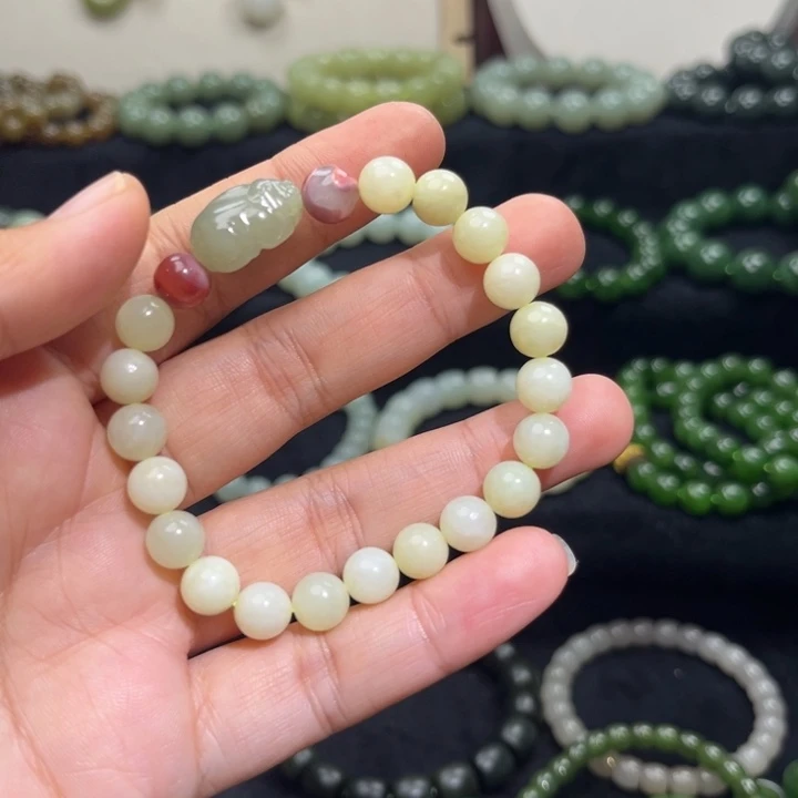 和田玉未镶嵌手链卡8