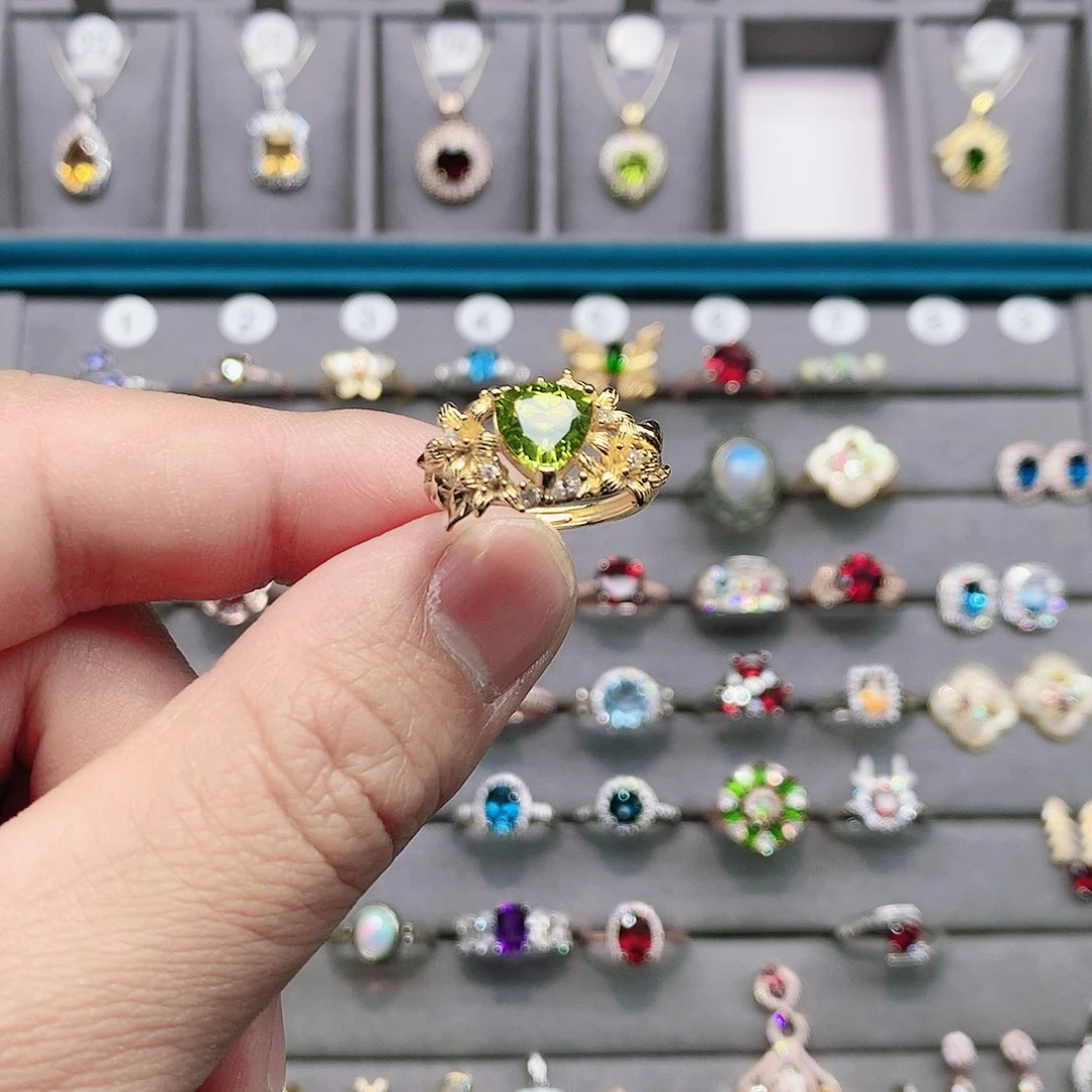 橄榄石戒指银S925镶嵌双****t橄榄石戒指