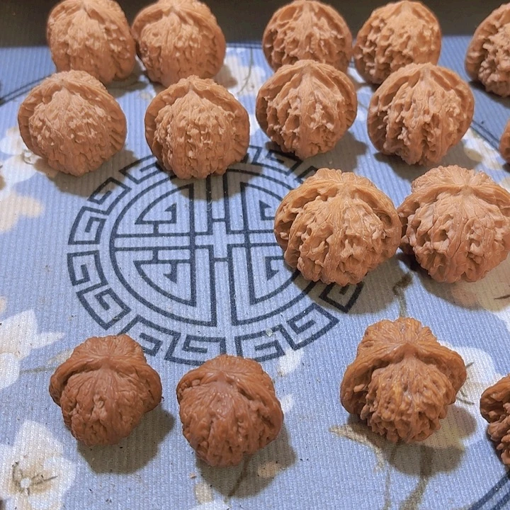 左***车大叶紫檀（黑酸枝木类）42白师子