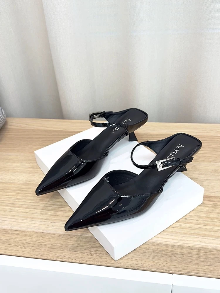 25017  新款法式时尚气质细跟尖头半包凉拖鞋