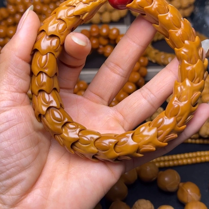 猴头核桃吊坠“**”聚宝盆