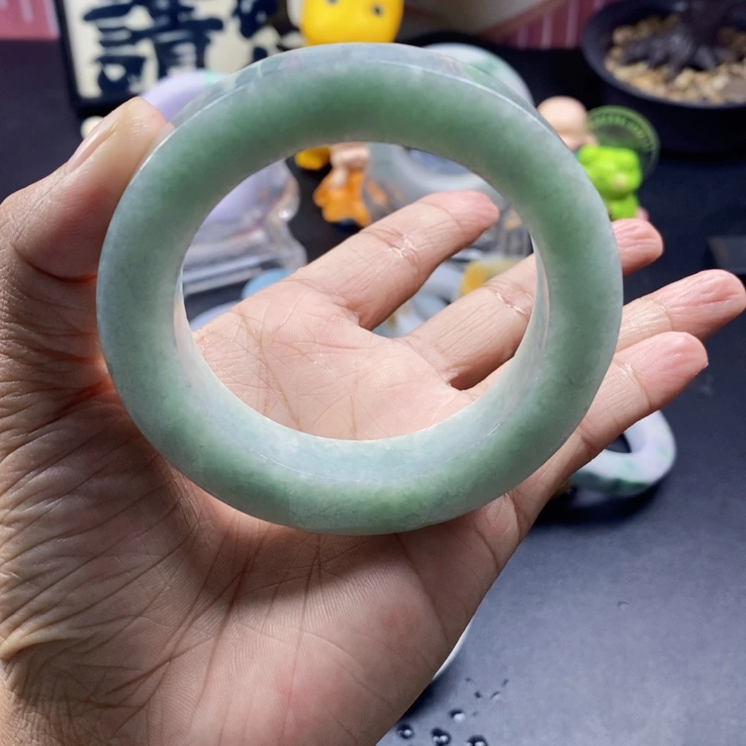 定制翡翠未镶嵌手镯定制
