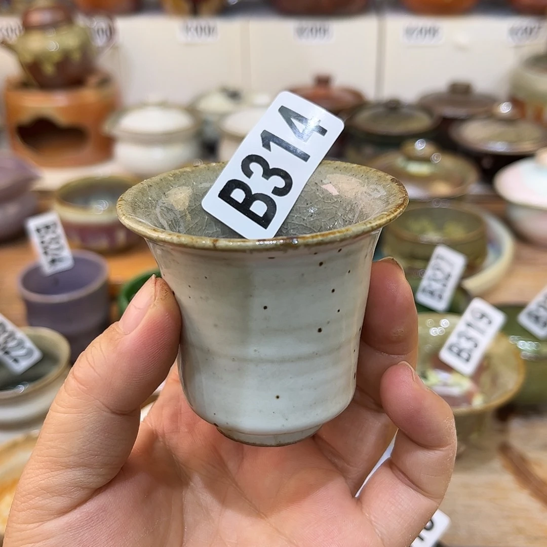 白泥茶杯陶瓷艺术