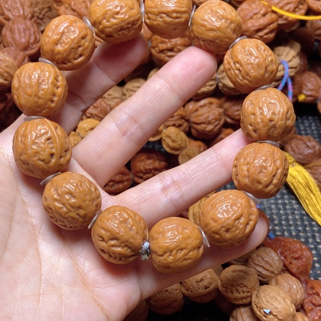 老***叱桃核手串小足球手串