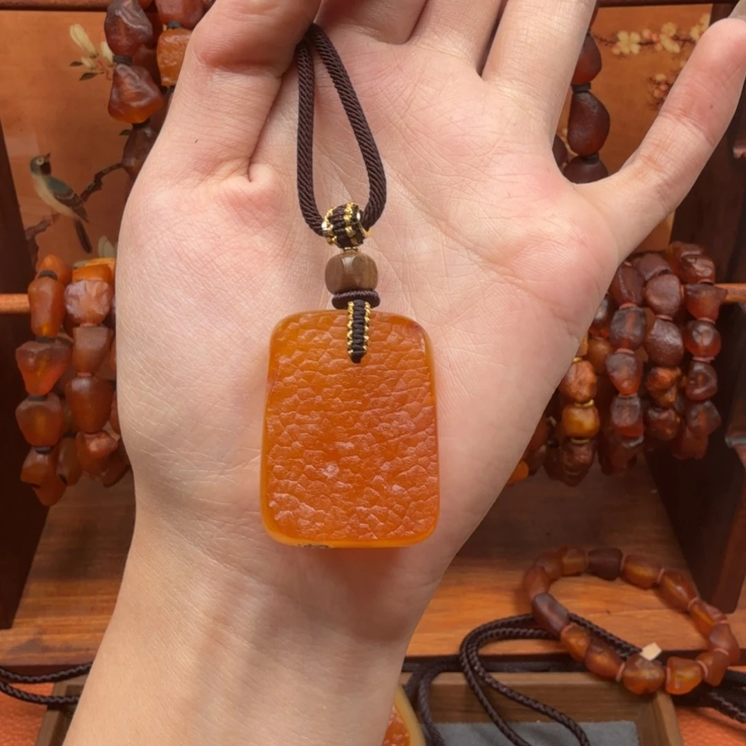 蜜蜡未镶嵌吊坠(赠链)