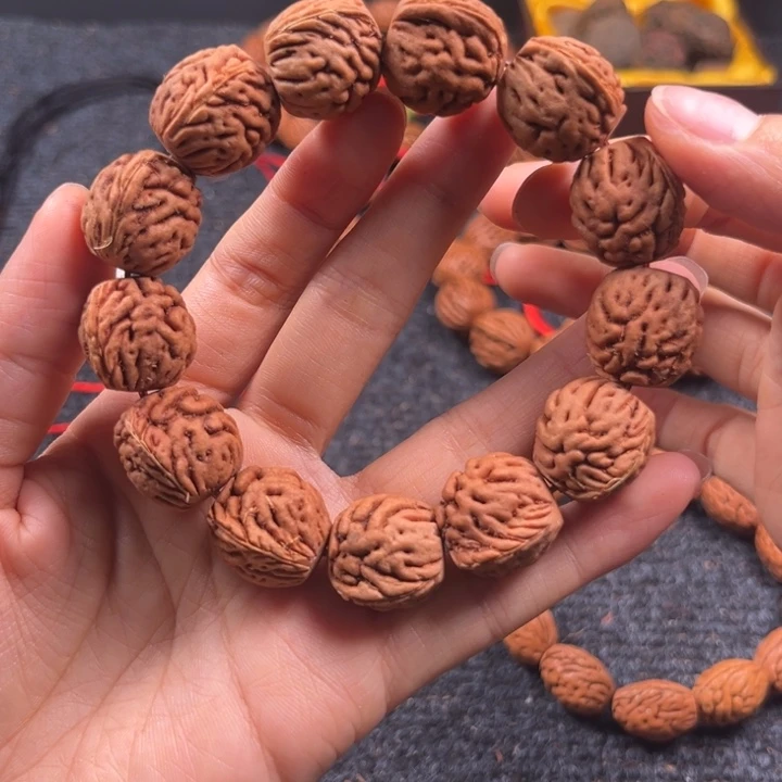 蓉***桃核吊坠桃枭手串L6