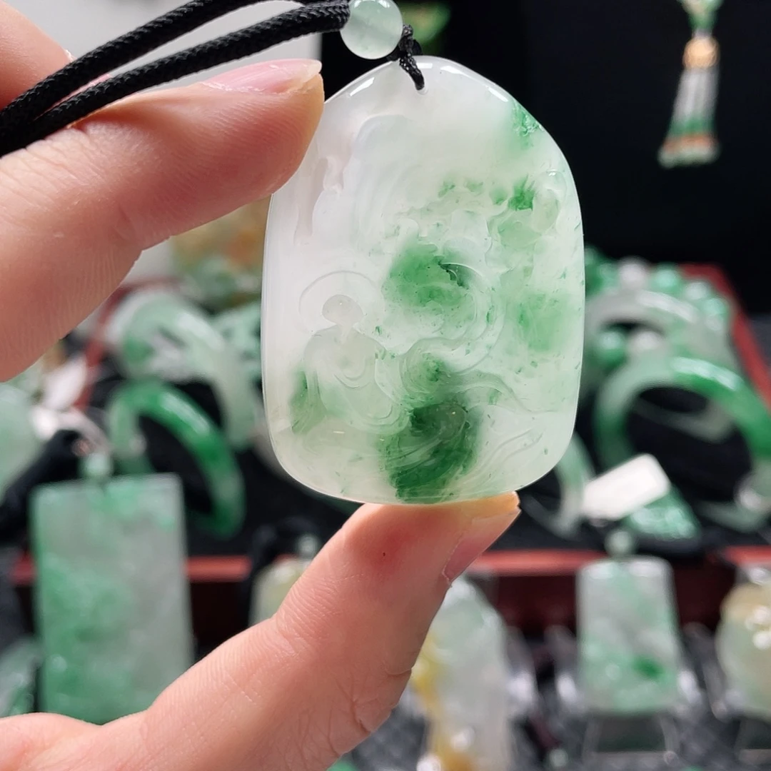 石英质玉未镶嵌吊坠