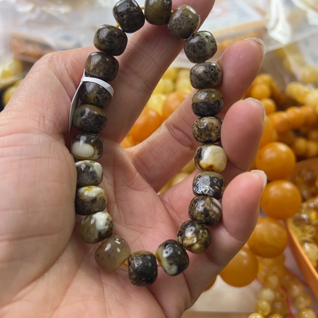 琥珀珠宝奇石未镶嵌