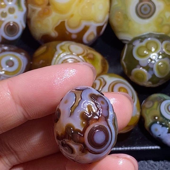 玛瑙/玉髓未镶嵌珠宝奇石9