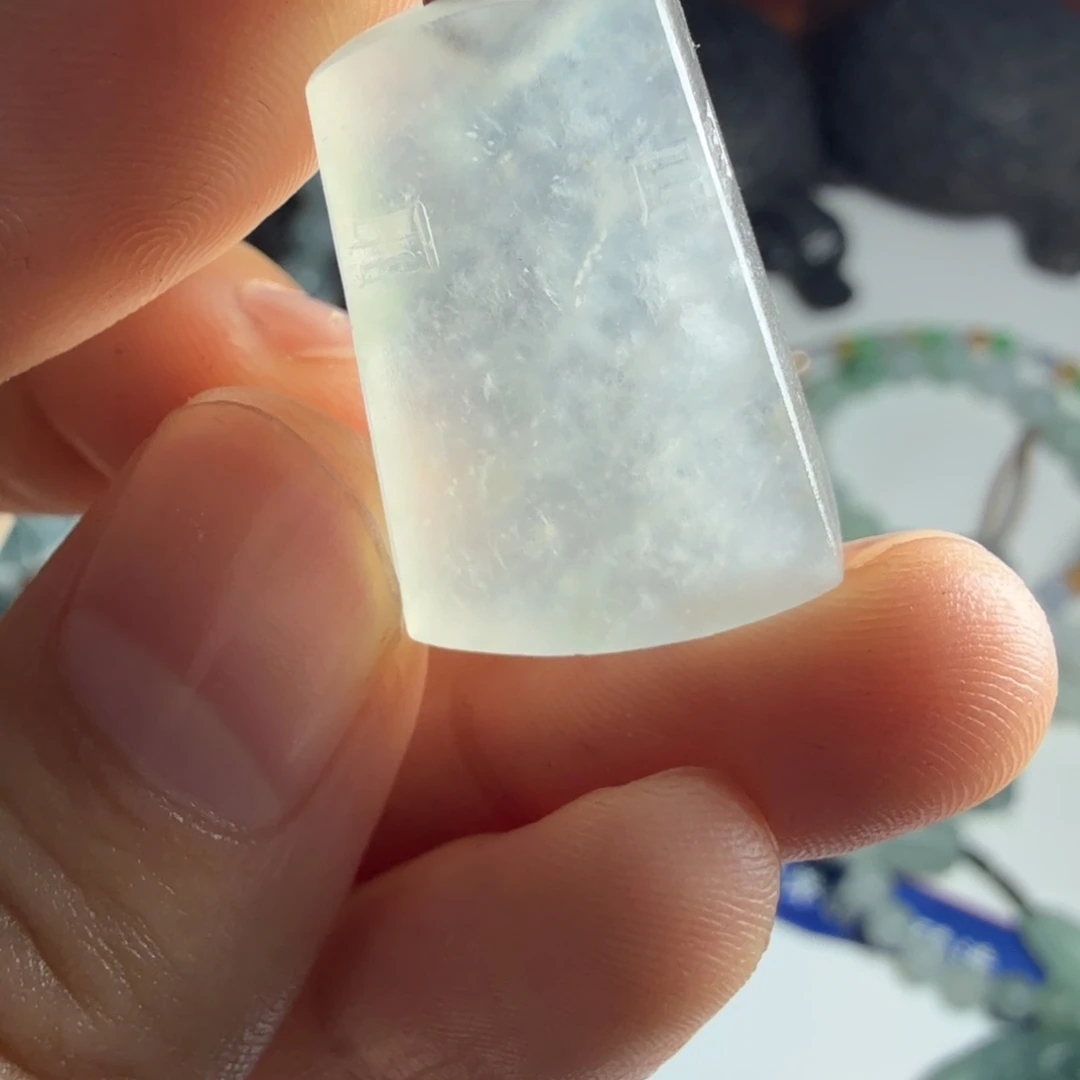 定制翡翠未镶嵌包工