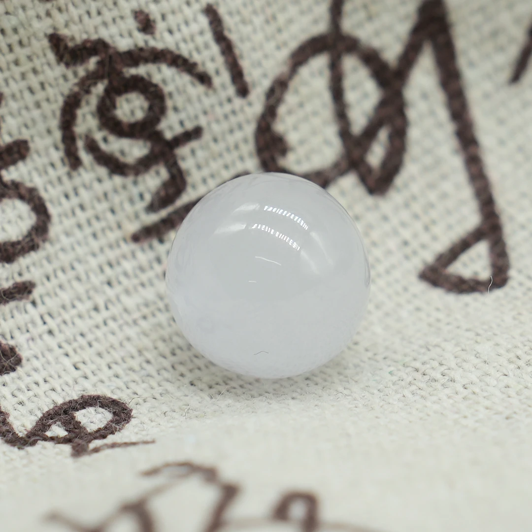 10mm缅甸翡翠A货 白冰 一颗 多样性发货