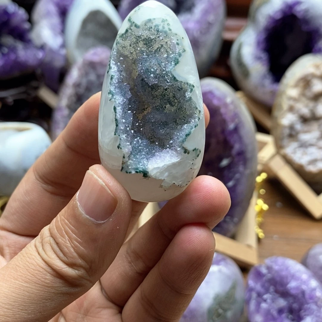 水晶摆件未镶嵌Ｑ*。绿色龙蛋