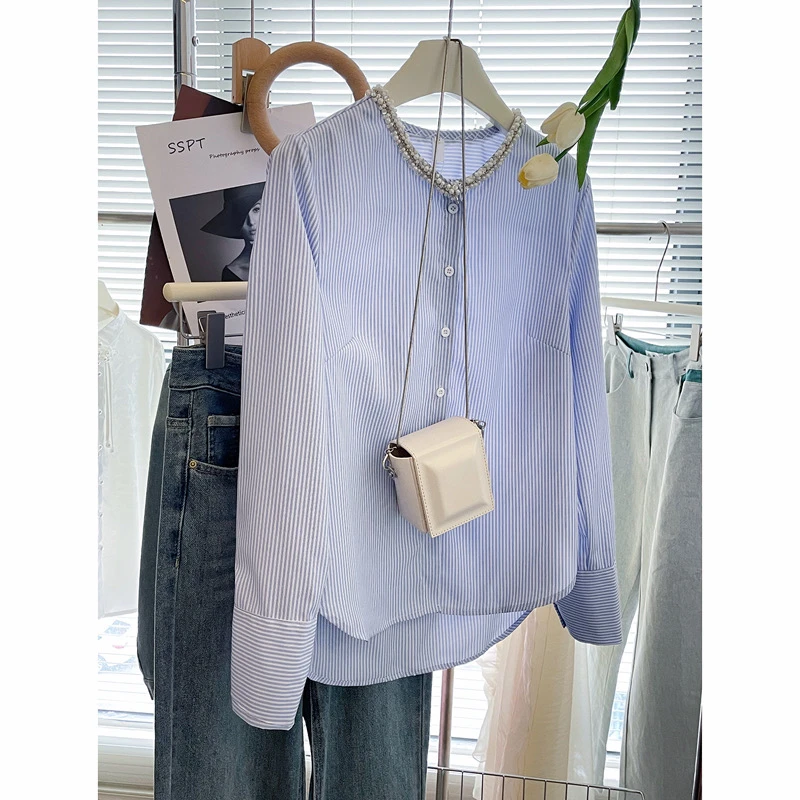 2025早秋新款高级感气质显瘦衬衣领口珍珠水钻装饰竖条纹长袖衬衫
