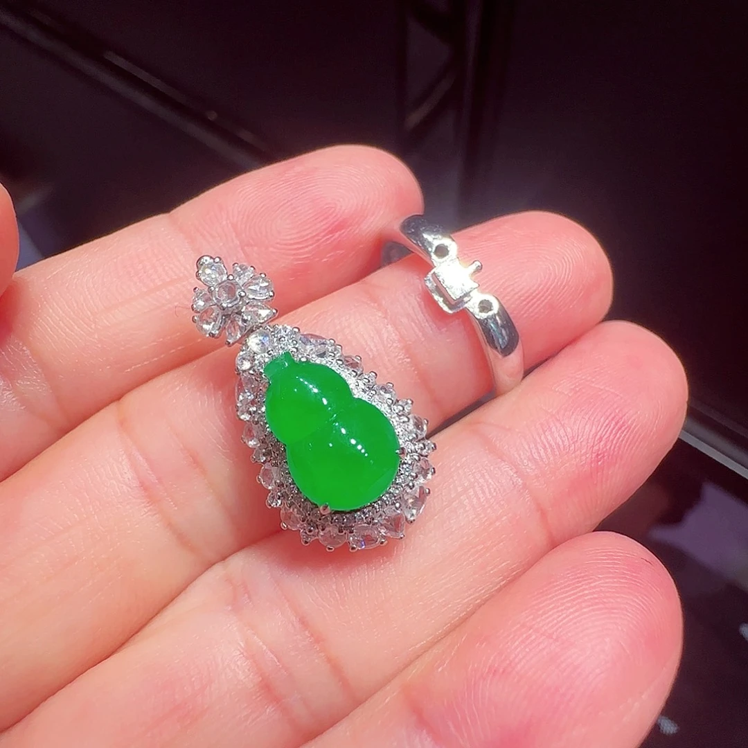 翡翠18K金镶嵌戒指戒指吊坠两用款