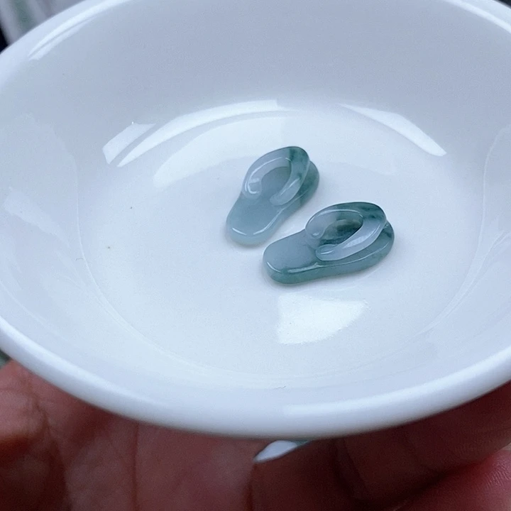 吊坠(不含链)未镶嵌翡翠一对100