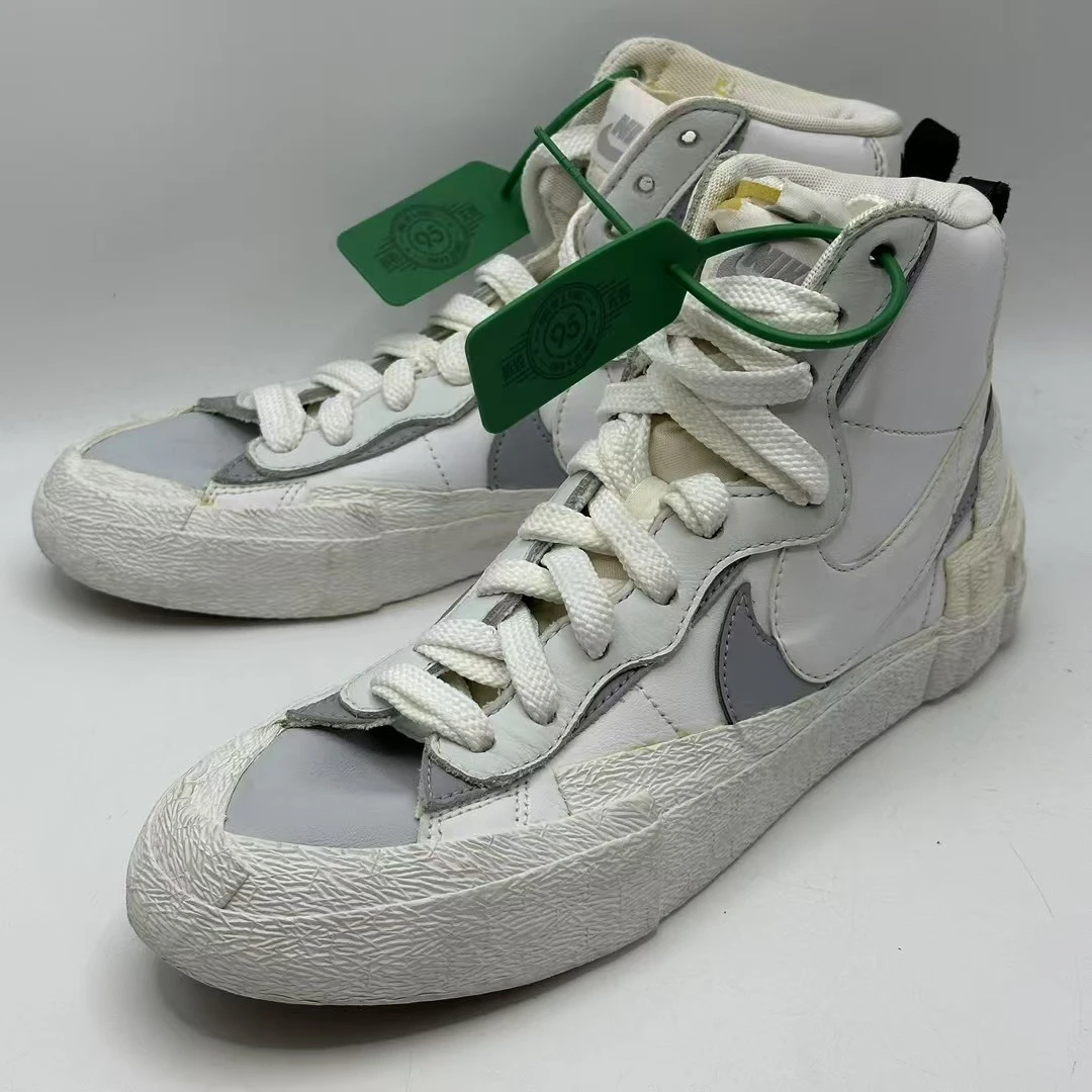 95新 MM6 39码/ Sacai x Blazer  灰白板鞋 /无原盒bv0072