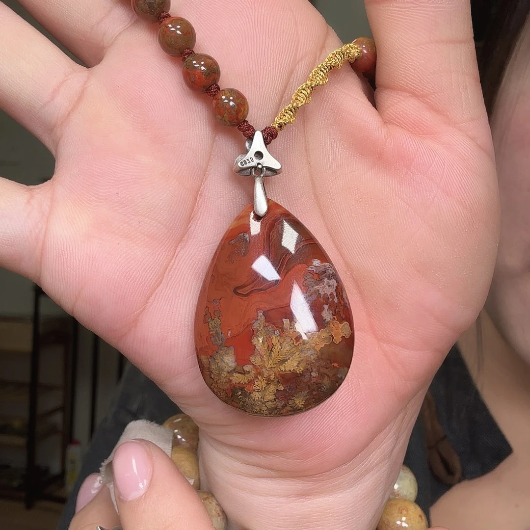 玛瑙/玉髓颈饰未镶嵌w*y战国红