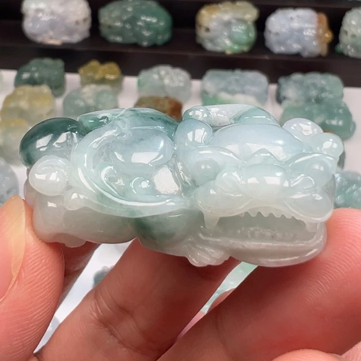 颈饰未镶嵌翡翠貔貅